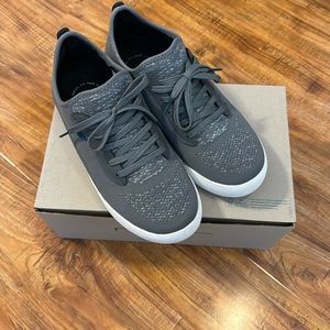 Vessi Weekend Grey - size 8 mens (9 women)